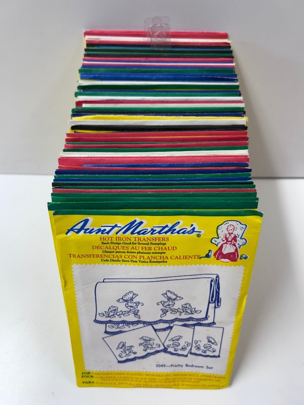 New Sealed Unused Lot of 75 Aunt Marthas Hot Iron Transfers Embroidery